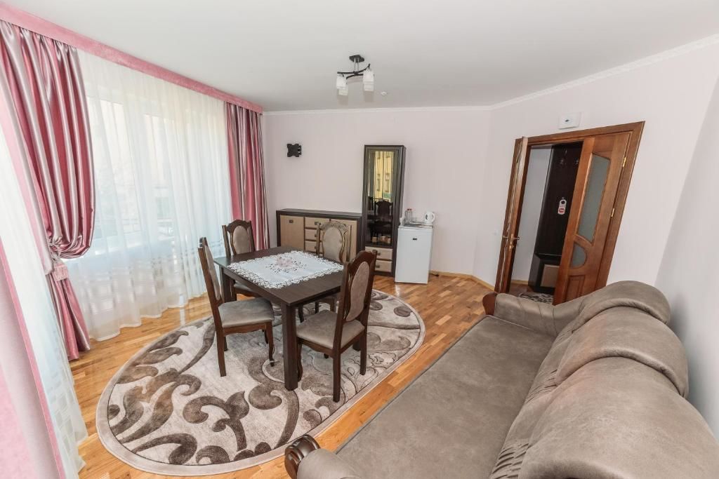 Мини-отель Apartments Sonce Трускавец